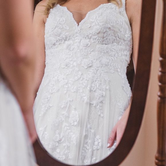 A-Line Wedding Dress with Straps - Picture 3 of 8